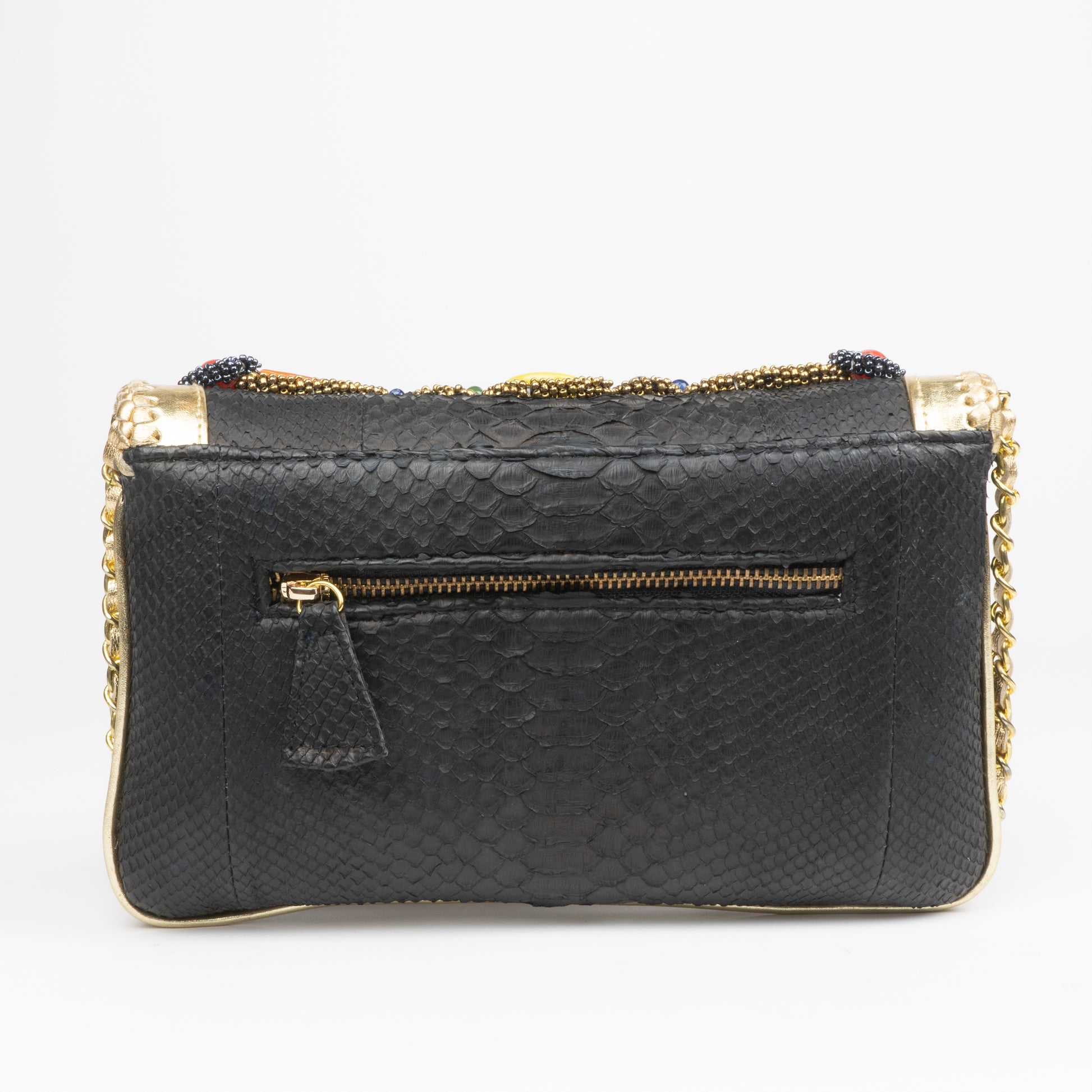beaded handbag with zipper pocket 